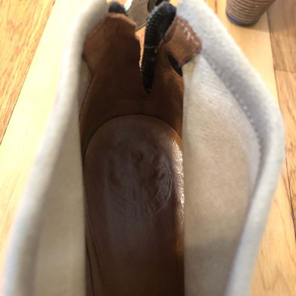 Gorgeous suede Fiorentini+Baker ankle boots - Picture 4 of 5